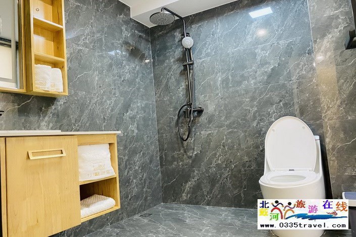 东戴河近海庭院别墅18633570222