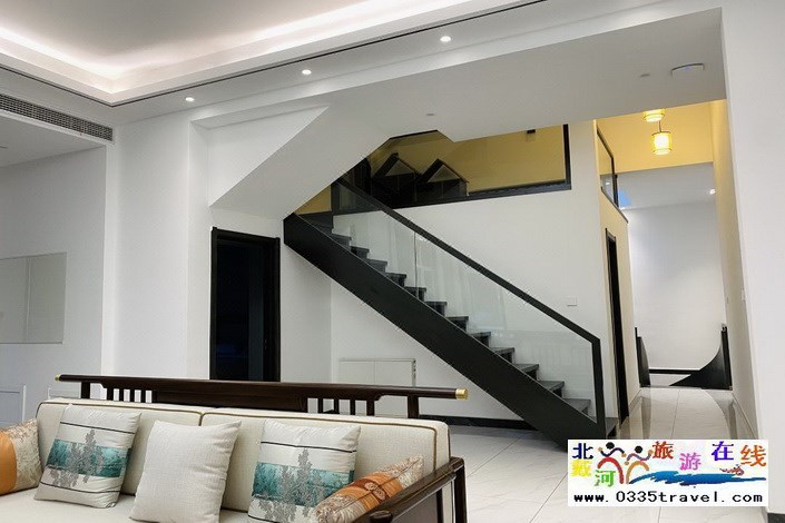 东戴河近海别墅(轻奢泳池小院)咨询与i的那个电话18633570222 15703350808