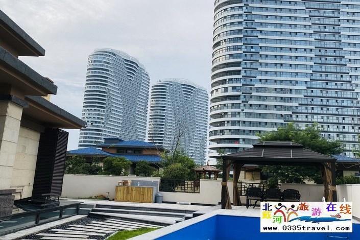 东戴河近海别墅(轻奢泳池小院)咨询与i的那个电话18633570222 15703350808