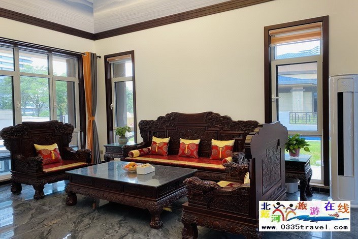 东戴河近海别墅(轻奢泳池小院)咨询与i的那个电话18633570222 15703350808