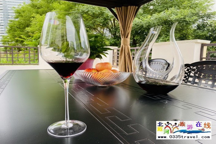 东戴河近海别墅(轻奢泳池小院)咨询与i的那个电话18633570222 15703350808