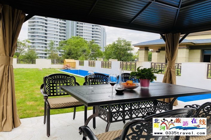 东戴河近海别墅(轻奢泳池小院)咨询与i的那个电话18633570222 15703350808