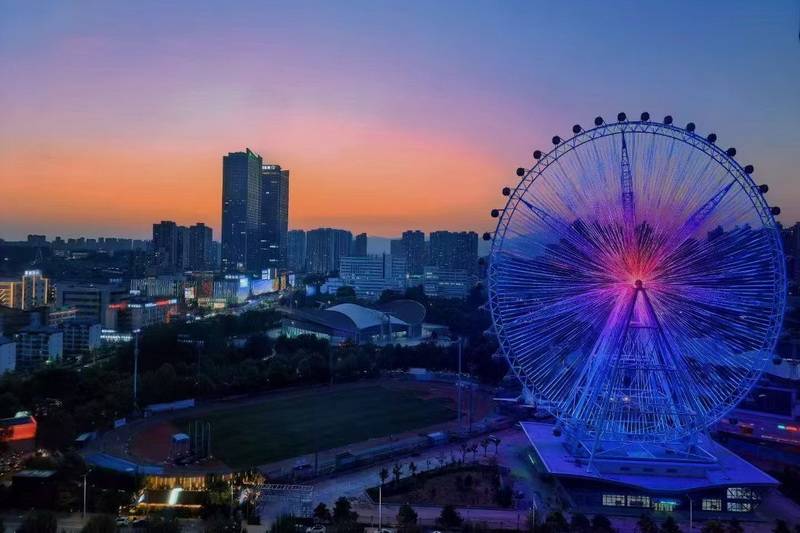 秦皇岛北戴河新晋网红打卡景区推荐：秦皇岛之眼摩天轮——720度海景看城，换个高度爱秦皇岛